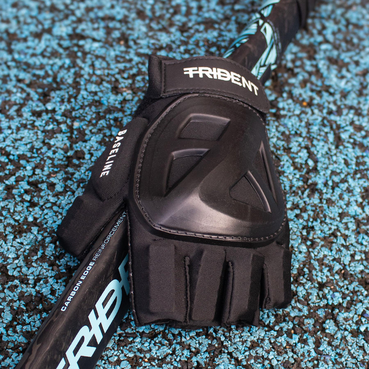Trident Baseline Hockey Glove – Black (LH)